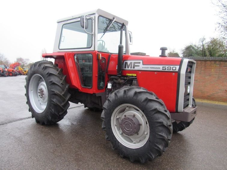 590 3