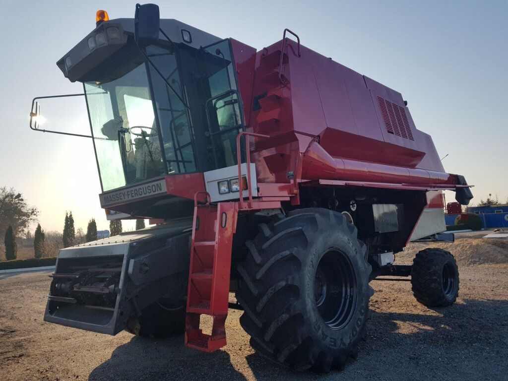 farm-equipment-combine-harvesterMASSEY-FERGUSON-38---1601024883707681009_big--20092512054041062000
