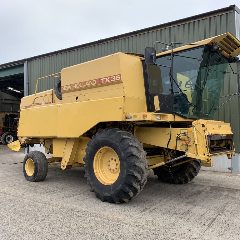 farm-equipment-combine-harvesterNEW-HOLLAND-TX36-cw-20ft-Header---1594656169602460445_big--20071319015763397400